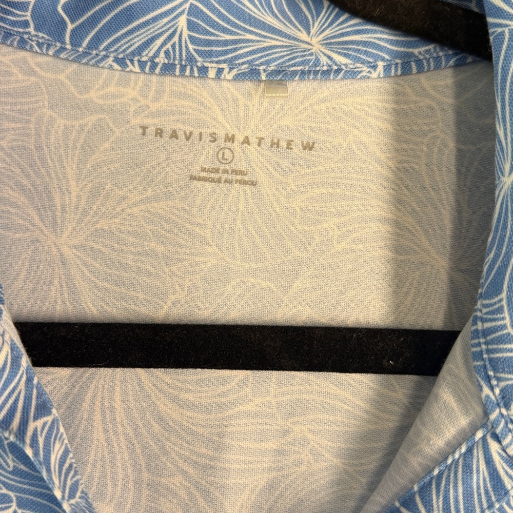 Travis Mathew Featherweight Printed Sleeveless Po… - image 4